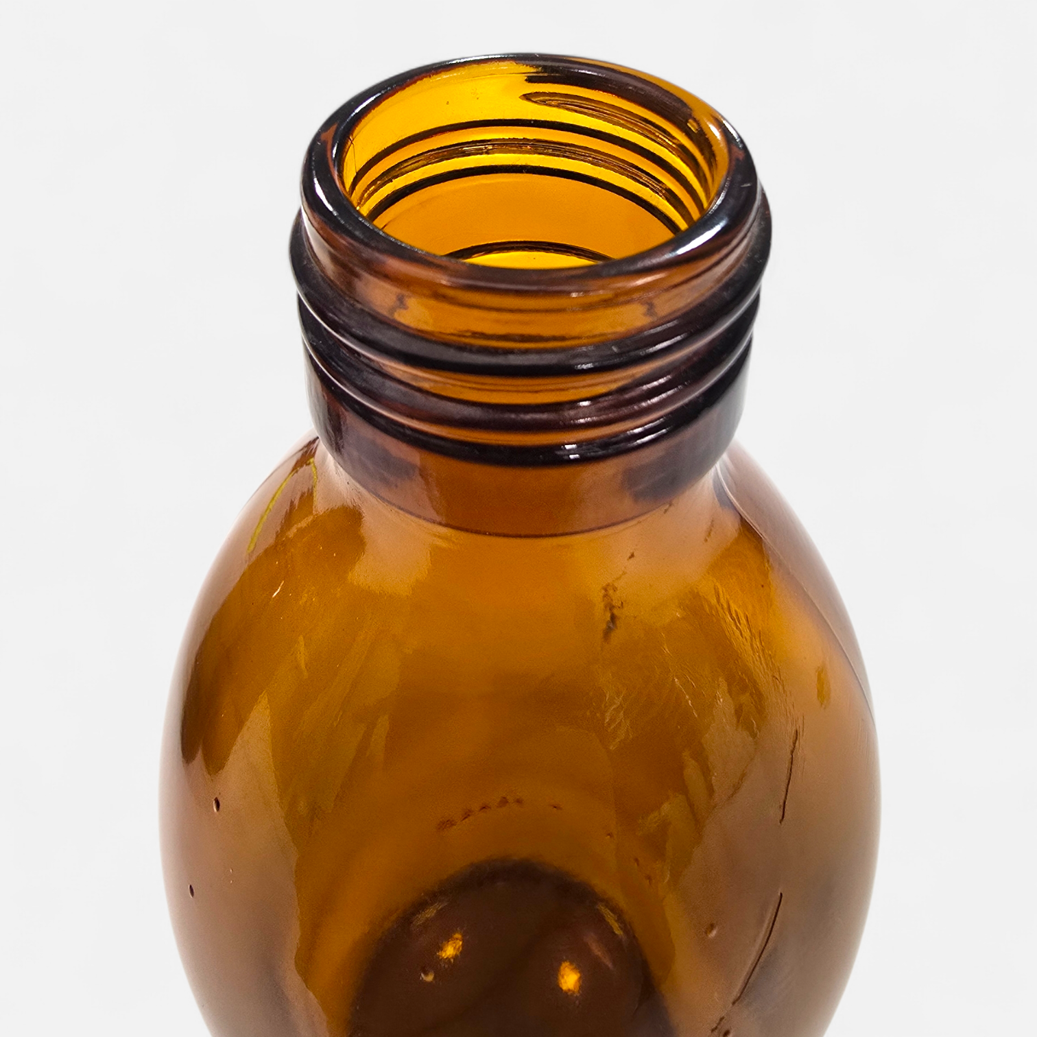 Bouteille 150 ml en verre brun avec bouchon (sécurisé) – Image 4